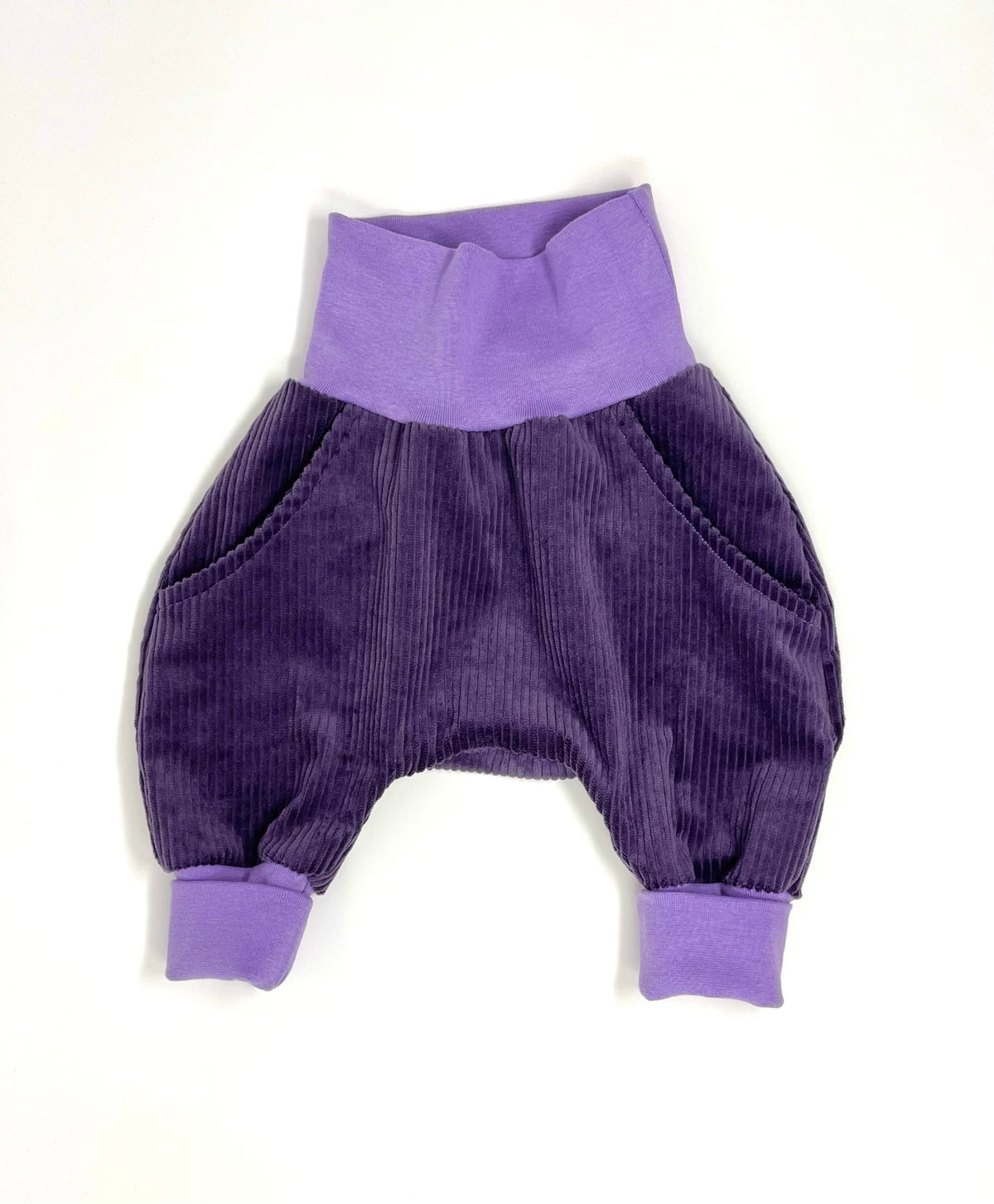Cordhose lila